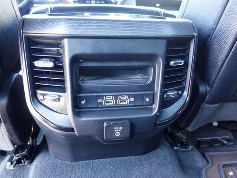 Used 2022 RAM 1500 Limited w/ Body Color Bumper Group AWD/4WD image 27