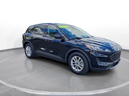 Used 2021 Ford Escape SE FWD image 2