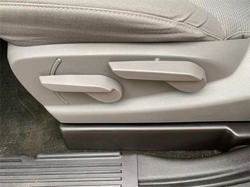 Used 2018 Chevrolet Silverado 1500 Custom w/ Custom Convenience Package image 14