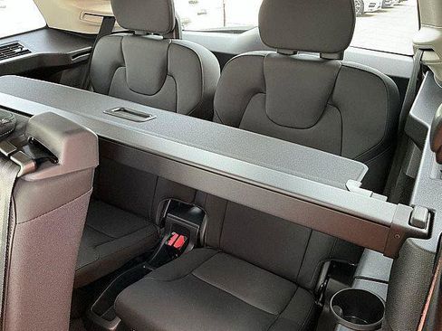 New 2026 Volvo XC90 B5 Plus w/ Protection Package AWD/4WD image 13