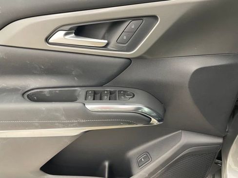 New 2026 Chevrolet Traverse LT w/ Driver Confidence Package image 10