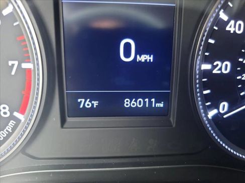 Used 2020 Hyundai Santa Fe SE FWD image 21