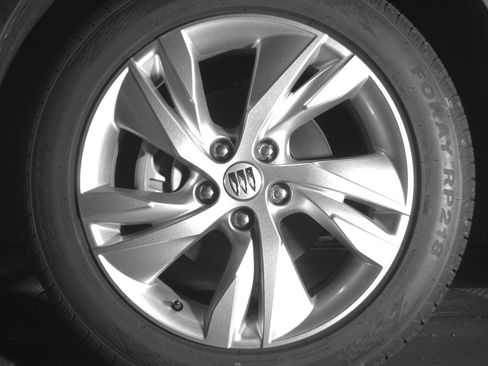 Used 2025 Buick Encore GX Preferred AWD/4WD image 12