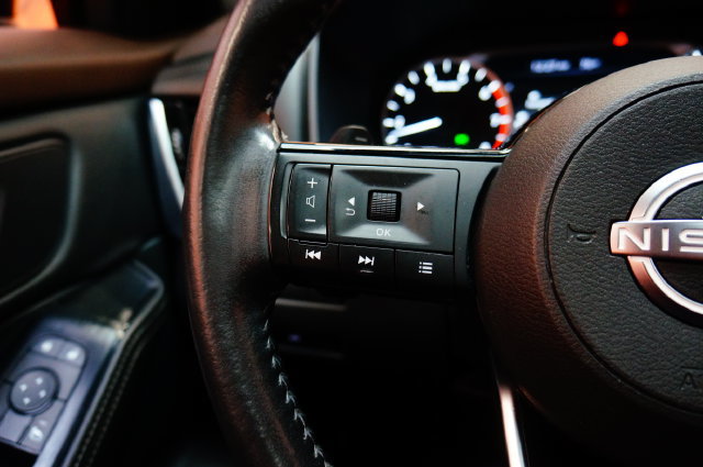 Certified 2022 Nissan Rogue SV w/ SV Premium Package AWD/4WD image 24