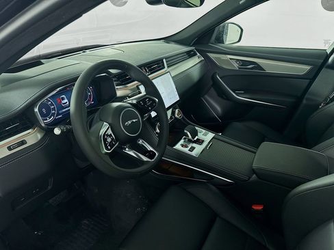 New 2026 Jaguar F-PACE R-Dynamic S image 9