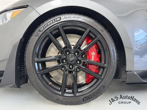 Used 2020 Ford Mustang Shelby GT500 w/ Technology Package RWD image 36