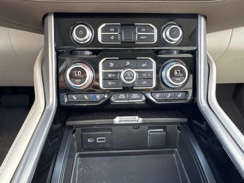 Used 2022 GMC Yukon Denali RWD image 25