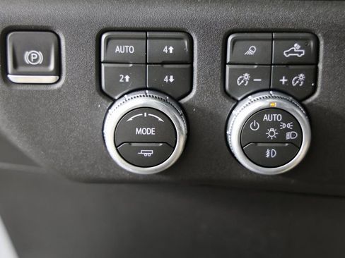 New 2026 GMC Sierra 3500 SLT w/ SLT Convenience Package image 26