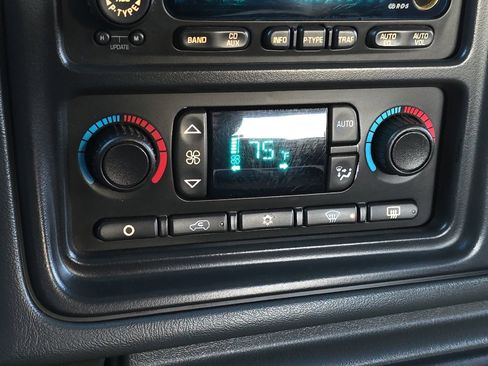 Used 2004 Chevrolet Silverado 3500 LT w/ Heavy-Duty Power Package image 15