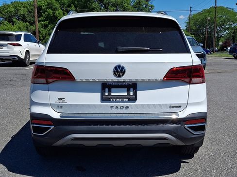 Used 2024 Volkswagen Taos SE AWD/4WD image 5