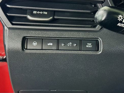 Certified 2023 Nissan Altima 2.0 SR FWD image 21