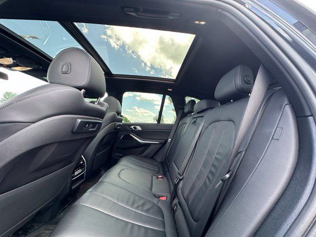 Used 2020 BMW X5 xDrive40i w/ Premium Package AWD/4WD image 18