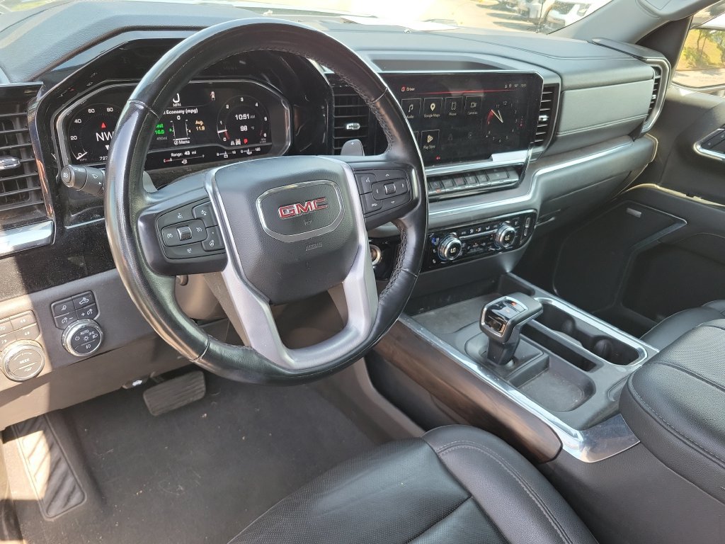 Used 2023 GMC Sierra 1500 SLT w/ SLT Premium Plus Package AWD/4WD image 11