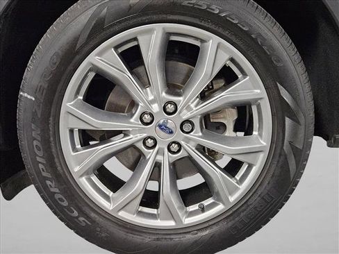 Used 2020 Ford Explorer XLT w/ Equipment Group 202A image 23