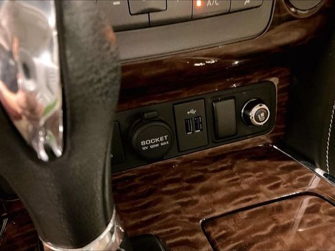 Used 2019 Nissan Armada Platinum w/ Captain's Chairs Package AWD/4WD image 30