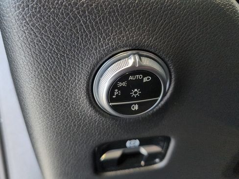 Used 2023 Mercedes-Benz GLC 300 4MATIC image 14