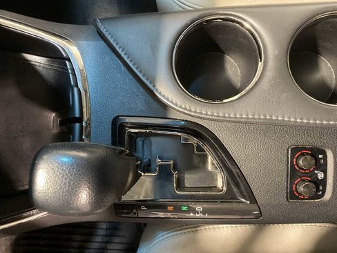 Used 2016 Toyota Avalon XLE Plus image 17