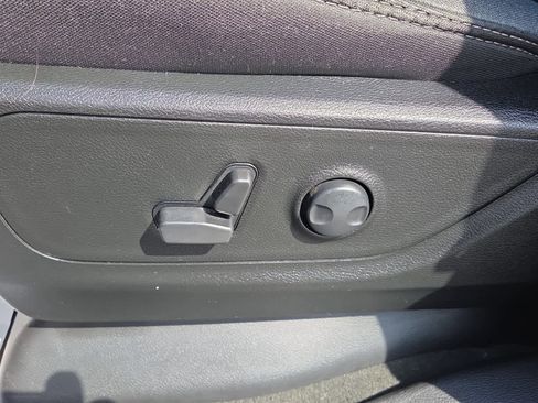 Used 2023 RAM 1500 Big Horn AWD/4WD image 15