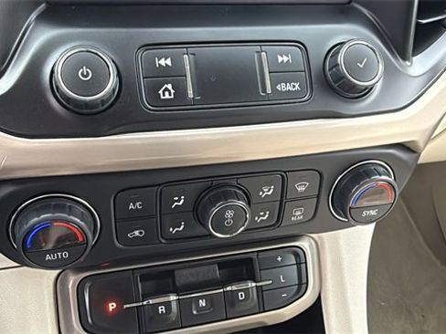 Used 2022 GMC Acadia Denali w/ Denali Technology Package image 22