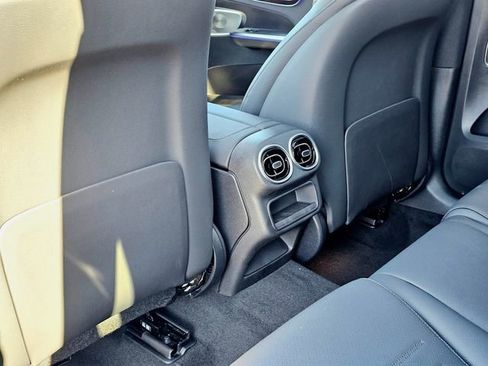 New 2026 Mercedes-Benz GLC 300 4MATIC image 24