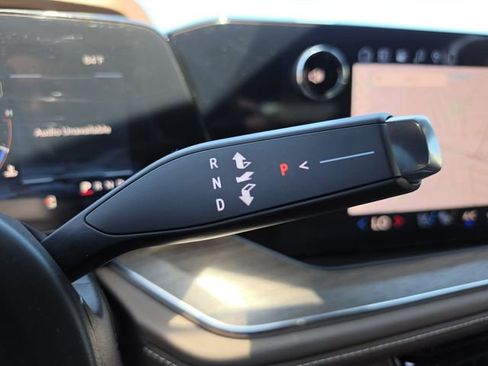 New 2026 Chevrolet Suburban High Country image 31