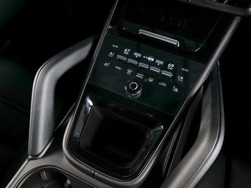 Certified 2026 Porsche Cayenne Coupe AWD/4WD image 16