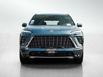 New 2026 Buick Enclave Avenir w/ LPO, Floor Liner Package