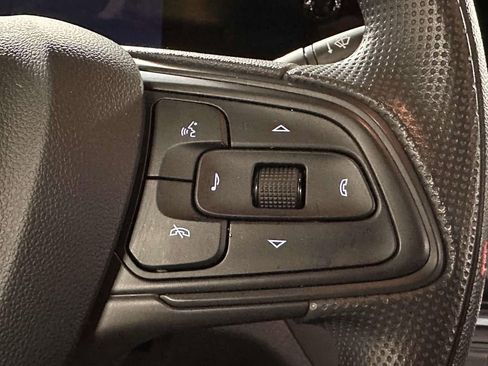 Used 2025 Buick Envista Preferred image 24