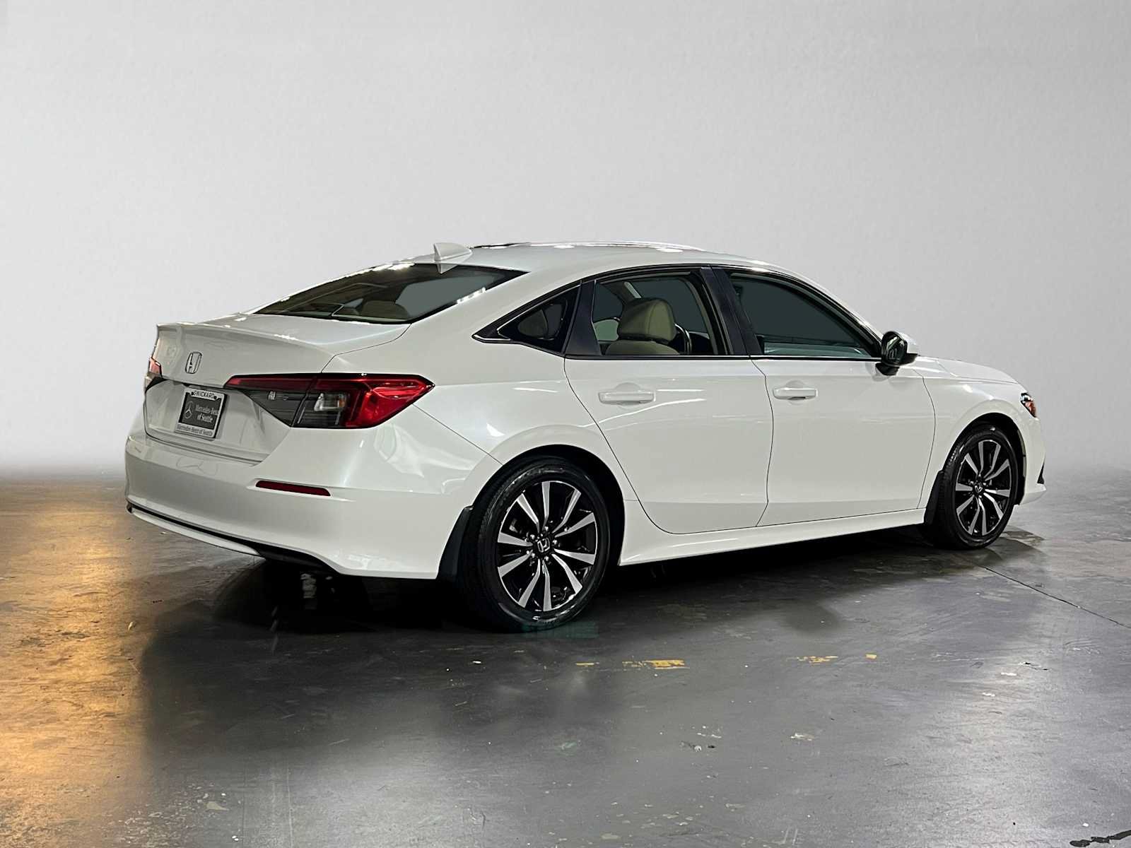 Used 2022 Honda Civic EX image 3