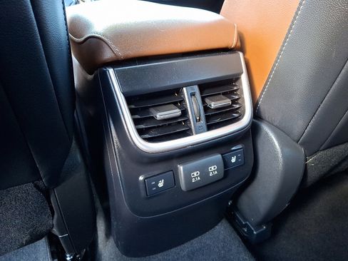 Used 2021 Subaru Outback Touring XT image 11