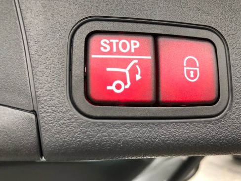 New 2023 Mercedes-Benz EQB 300 4MATIC image 35