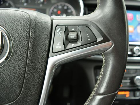 Used 2020 Buick Encore Preferred FWD image 29