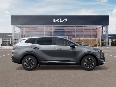 New 2026 Kia Sportage LX image 7