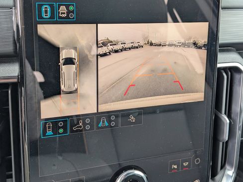 New 2026 GMC Acadia AT4 w/ LPO, Floor Liner Package AWD/4WD image 24