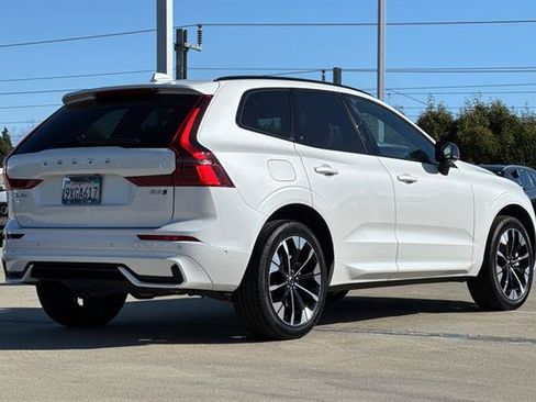 Used 2026 Volvo XC60 B5 Plus w/ Climate Package AWD/4WD image 3