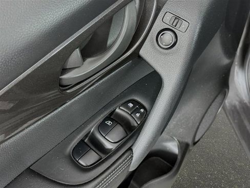 Certified 2020 Nissan Rogue S image 19