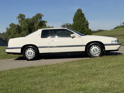 Used 1993 Cadillac Eldorado FWD image 8