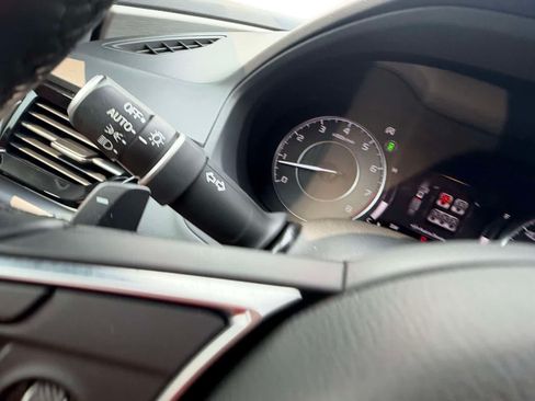 Used 2024 Acura RDX SH-AWD image 30