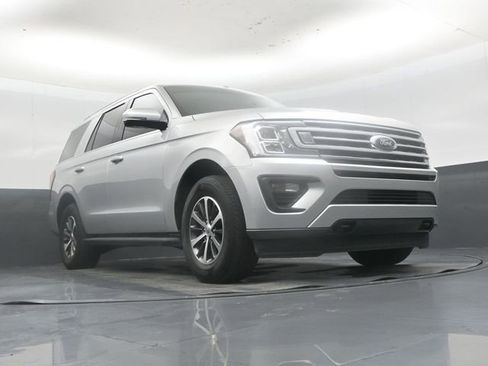 Used 2019 Ford Expedition XLT w/ Equipment Group 201A AWD/4WD image 48