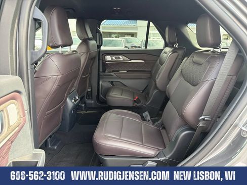 Used 2026 Ford Explorer Platinum w/ LUX Leather Package AWD/4WD image 24
