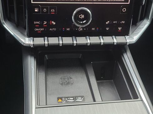 Used 2024 GMC Acadia Elevation w/ Luxury Package image 36