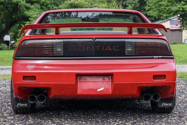 Used 1988 Pontiac Fiero GT RWD image 7