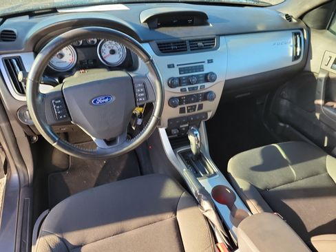 Used 2010 Ford Focus SES image 19