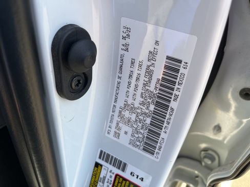 Used 2023 Toyota Tacoma SR5 w/ Technology Package image 23