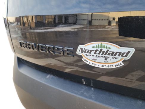Used 2023 Chevrolet Traverse RS image 21