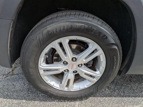 Used 2020 GMC Terrain SLE w/ LPO, Floor Liner Package AWD/4WD image 12