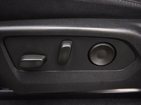 Used 2025 GMC Canyon Elevation w/ Convenience Package image 27