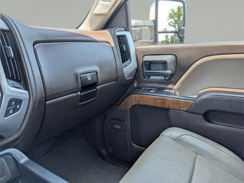 Used 2018 GMC Sierra 1500 SLT image 30