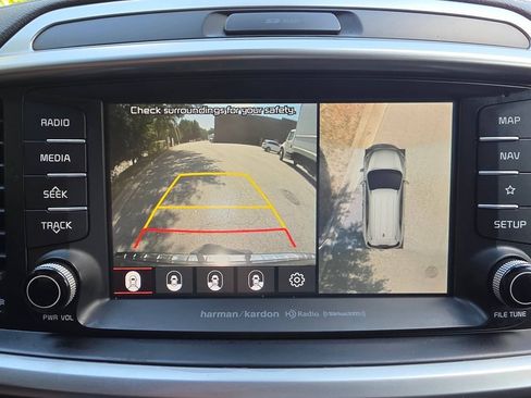 Used 2019 Kia Sorento SX FWD image 26