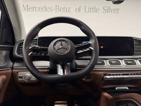 Used 2026 Mercedes-Benz GLS 450 4MATIC image 32